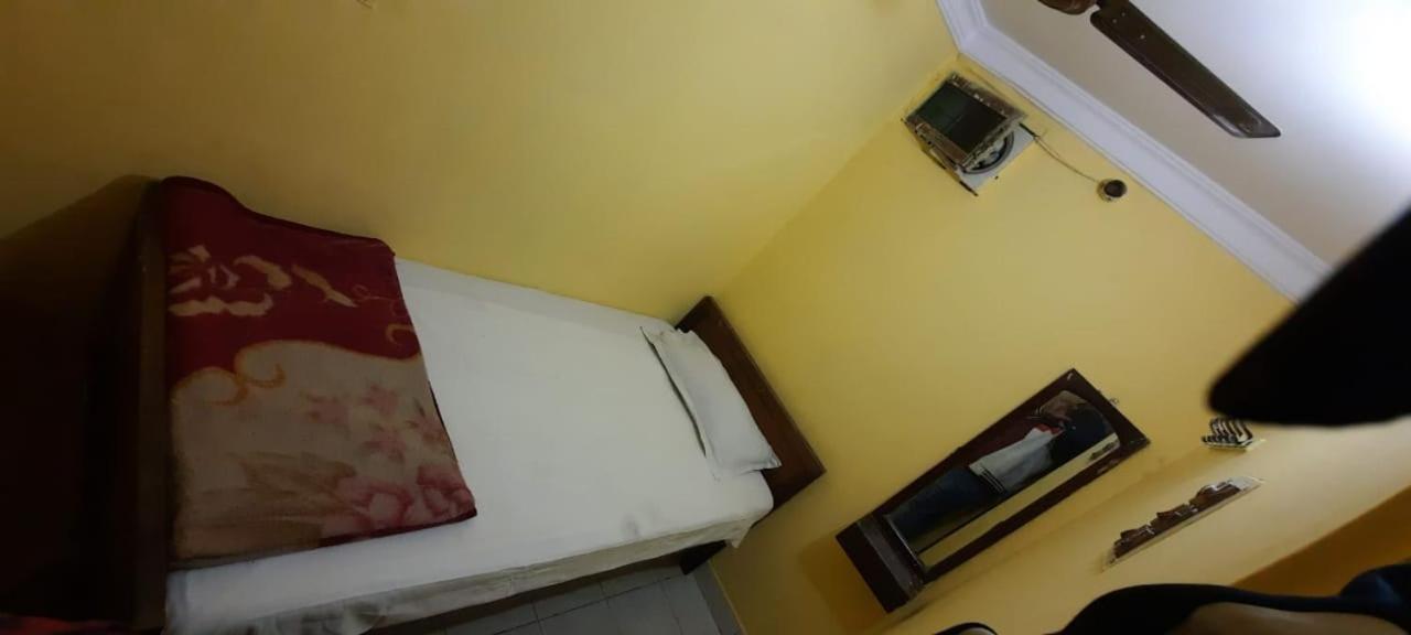 Khaja Habib Hotel Kalkutta Kültér fotó